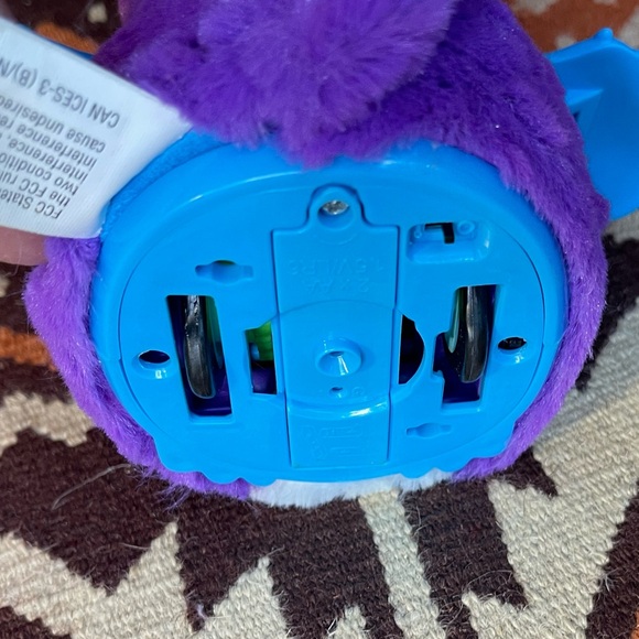 Spin Master Draggle Hatchimal Purple with Blue Wings Electronic Interactive Toy - Picture 7 of 11